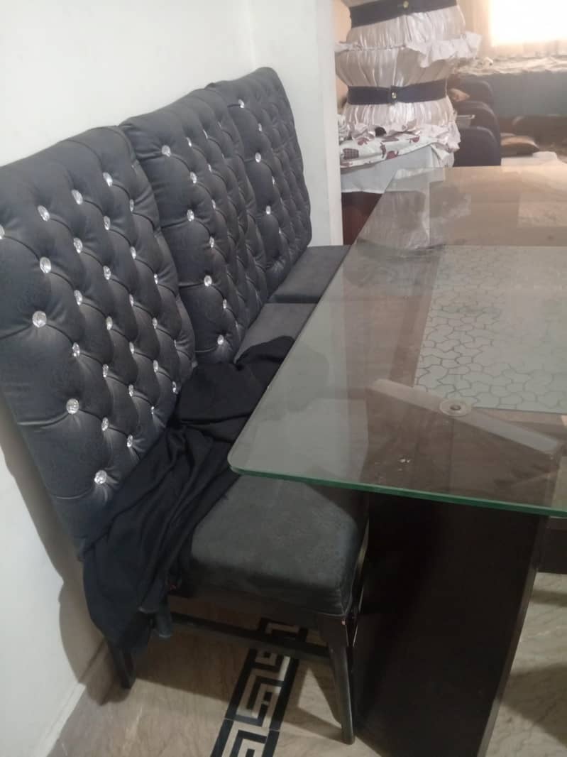 dining table with 6 chair 3