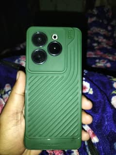 infinx hot 40 8/256gb with box and charger condition 10/9 03096790451