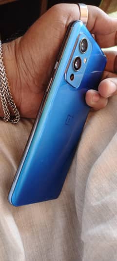 one plus 9 12+4 GB RAM  256 GB Room with original charger