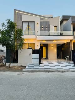 3 Years Installments Plan 10 Marla Brand New House For Sale In Park View City