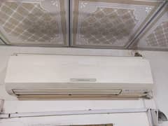 1.5 ton Mitsubishi Ac  10/10 condition chill cooling