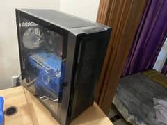 gaming pc with accessories and with games