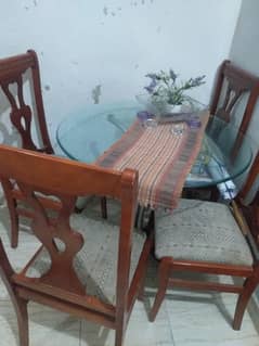 table and 4 chair