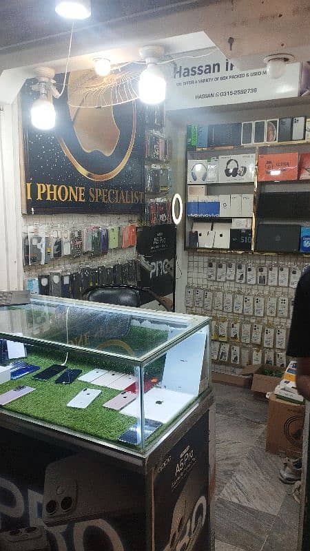 PRIME LOCATION NEXT TO FRONT CORNER SHOP FOR SALE 3