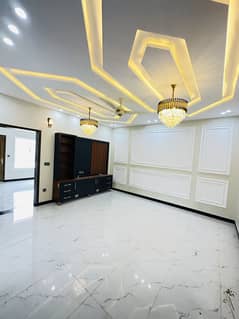Luxury House For Sale in Telegarden F-17 MPCHs