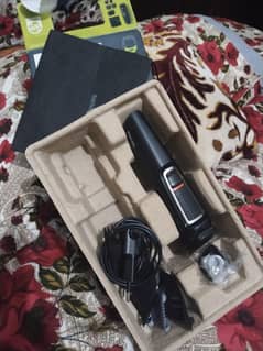 PHILIPS BEARD TRIMMER FOR SALE