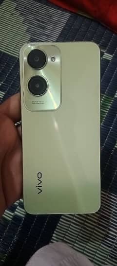 vivo y18 4/128