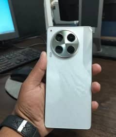 TECNO CAMON  30