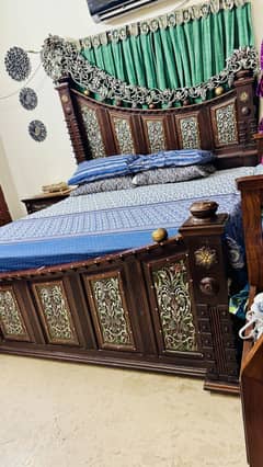 Luxury solid wooden bed