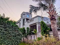 [Original Pics] Fully Furnished Lavish Residential Building 1 Kanal Near Main