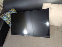 Selling TCL 32-Inch LED TV (Non-Smart) – Like New!