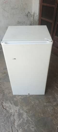 Haier room fridge without compressor only body hai