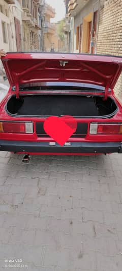 82 COROLLA. . .