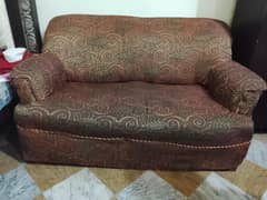 2+2 seater sofa ha . . . sale Karna ha. . . . saaf ha. . .