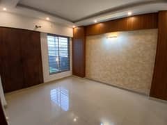 3 BED DRAWING DINNING WITH EXTRA LAND BRAND NEW FULLY RENOVATED FLAT FOR SALE IN JAUHAR BISMA GREEN