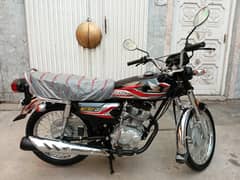 Honda CG 125 Model 2024 only 6000km driven with special number 2252
