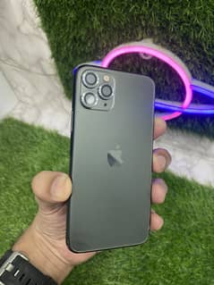 Apple iPhone 11 Pro – 64GB Factory Unlock 2 months sim will work