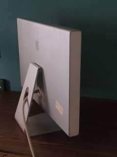 Apple Monitor (24inch)