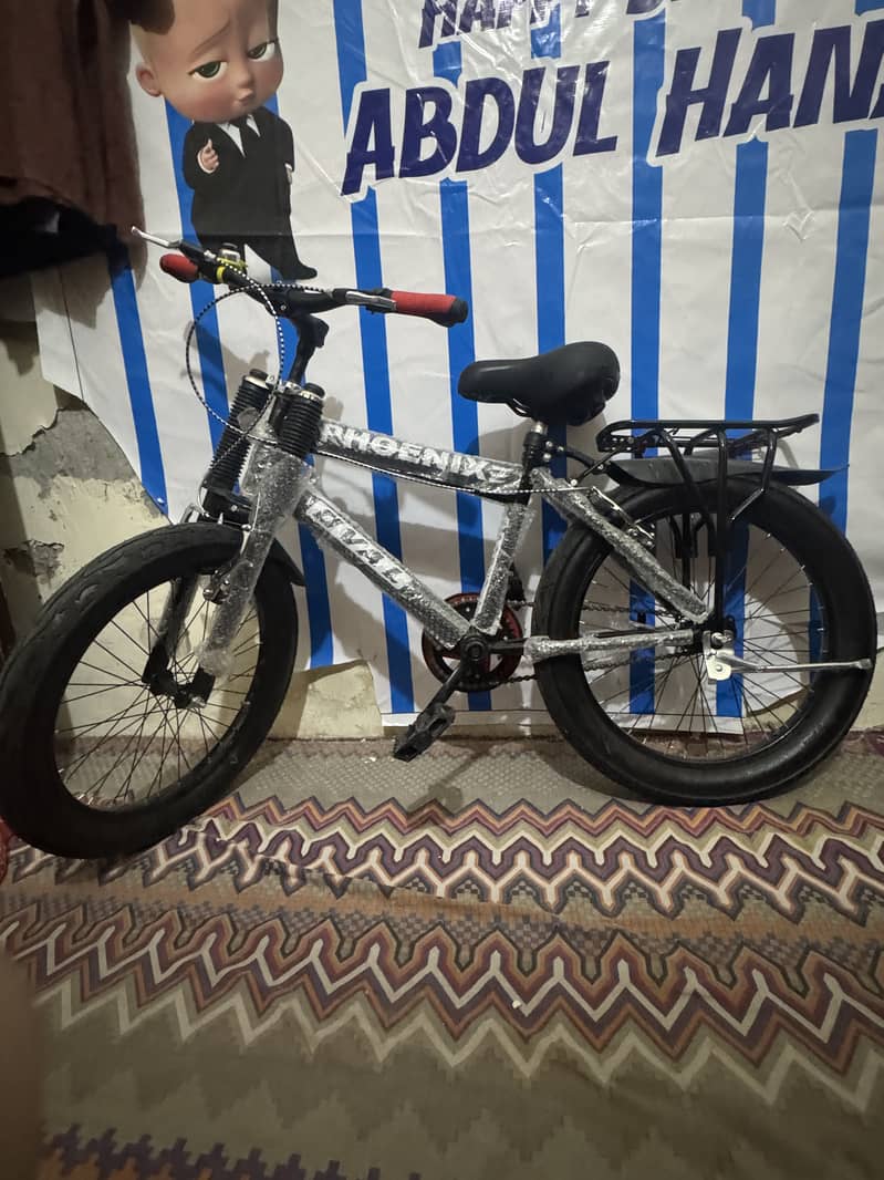 Bilkul new cycle hai ek br bhe use ni hui 10/10 condition 3