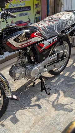 CD/70 (2025) 01kmh unregistered Brand new bike ~contact (03254883331)