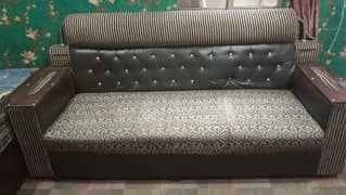 5 seater sofa set for sale in very good condition