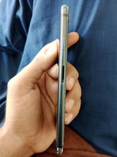 iPhone 7 for sale singer kharab hai battery change hai 128 GB storage