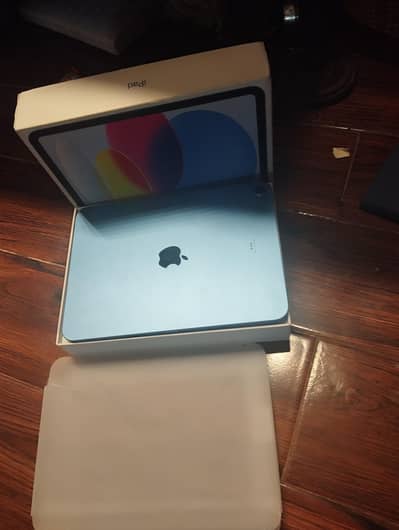 iPad 11 new in warranty  128gb a-16