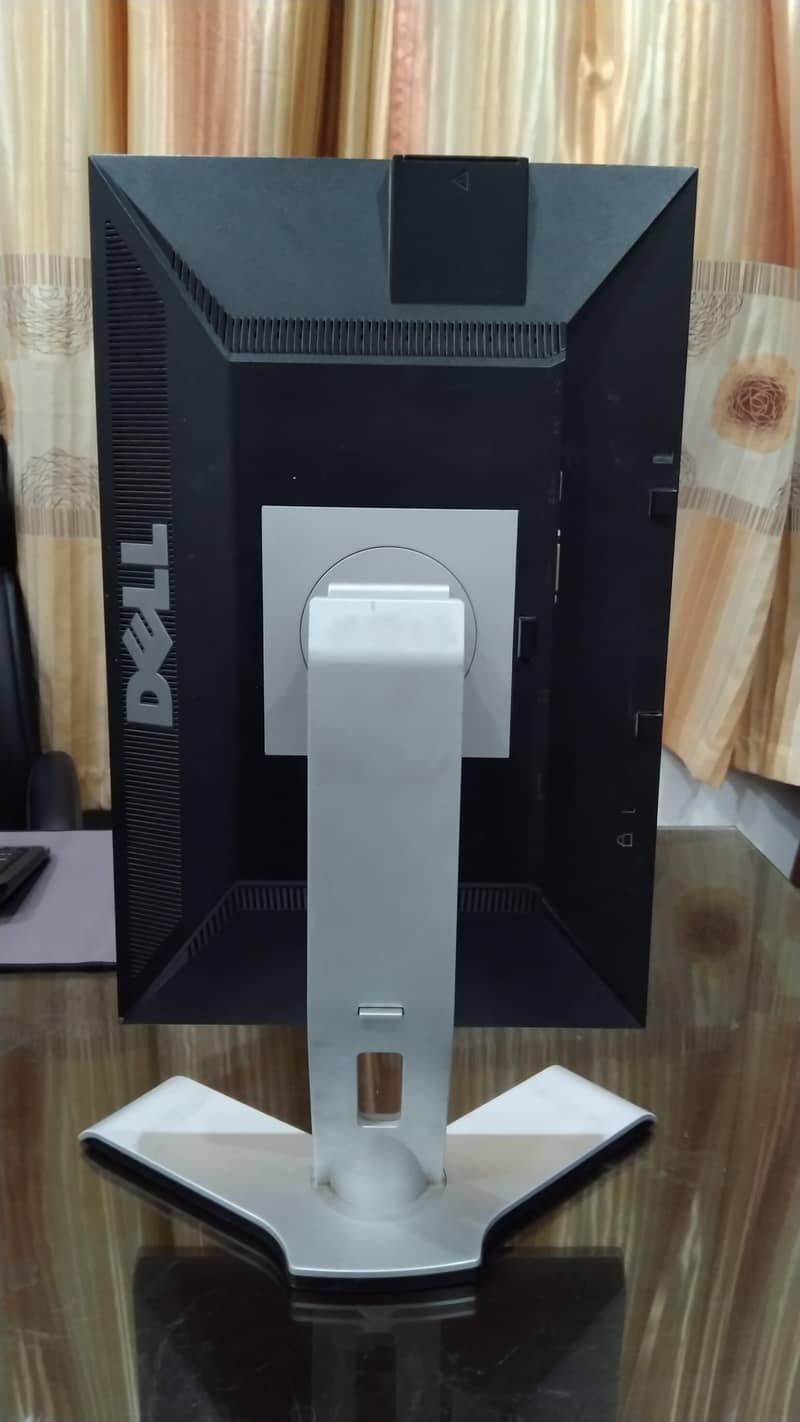 Dell 1909W 19" Widescreen LCD Monitor Minor Lines | Working Condition 4