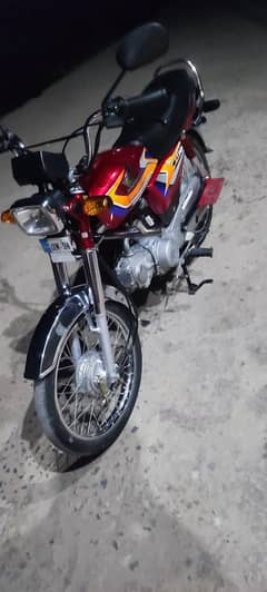 Honda CD 70 2025