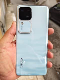 Vivo V30 5G 12/256 with warranty