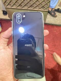 Aquos R2