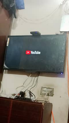 32" LED for sale