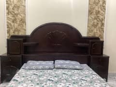 bed set with dressing table