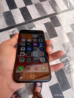 I m selling my I Phone 7