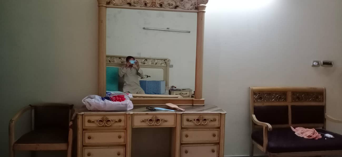 bed with side tables,dressing table,showcase and almira 1