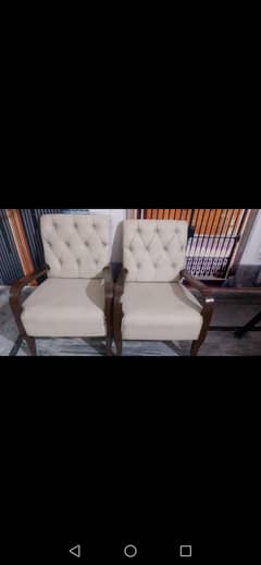2 seat of chairs