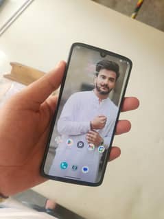 Moto Z4 40 fps with gyro 4/128 pta proved single sim