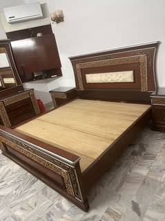 Wooden bed set 2021