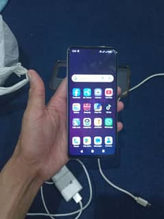 dcode bold 3 8/128 all ok hay 5000 mAh battery