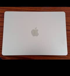 MacBook Air 13 M4 256 gb Available Box Pack
