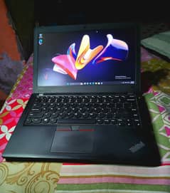 Thinkpad i5 7th gen x270 4/128gb ssd