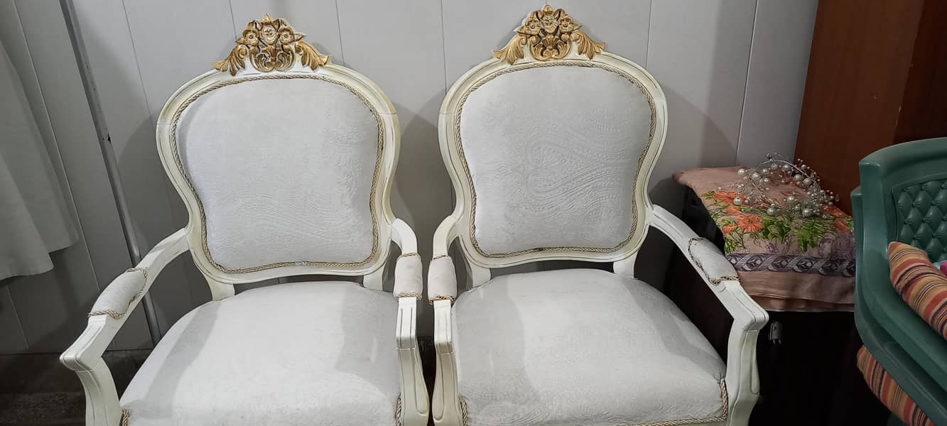 2chairs with table or without table 4