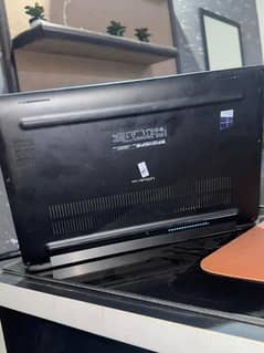 Dill Latitude i5 6300U