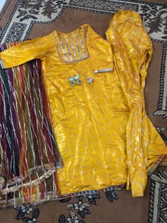 mehndi dress with jewellery