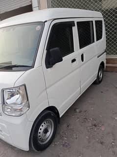 Nissan clipper