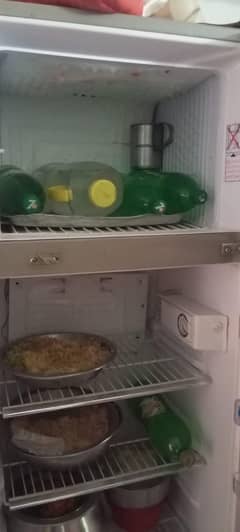 Singer Refrigerator, Good Condition, Medium Size