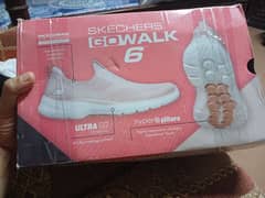 SKECHERS