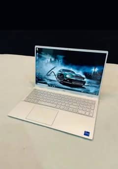 Dell laptop Core i7 10th Generation ` apple i5 10/10 i3
