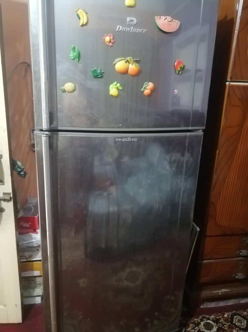 ڈالنس ریفریجیٹر براۓ فروخت اے ون کنڈیشن وٹس ایپ 03251230030 4