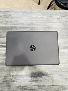 Hp 250 G7 i5 8th gen 8gb ram 256gb ssd